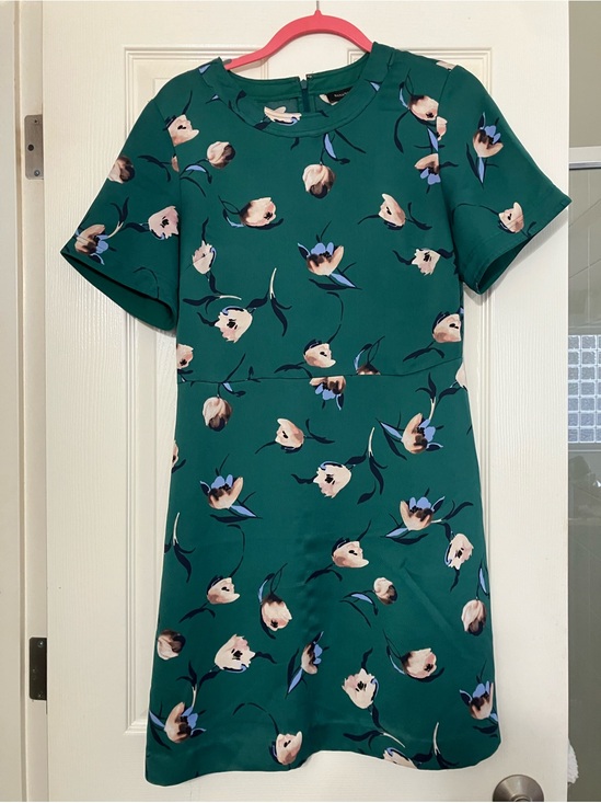 Banana Republic Dresses & Skirts - Banana Republic Teal Green Floral Short Sleeve Dress